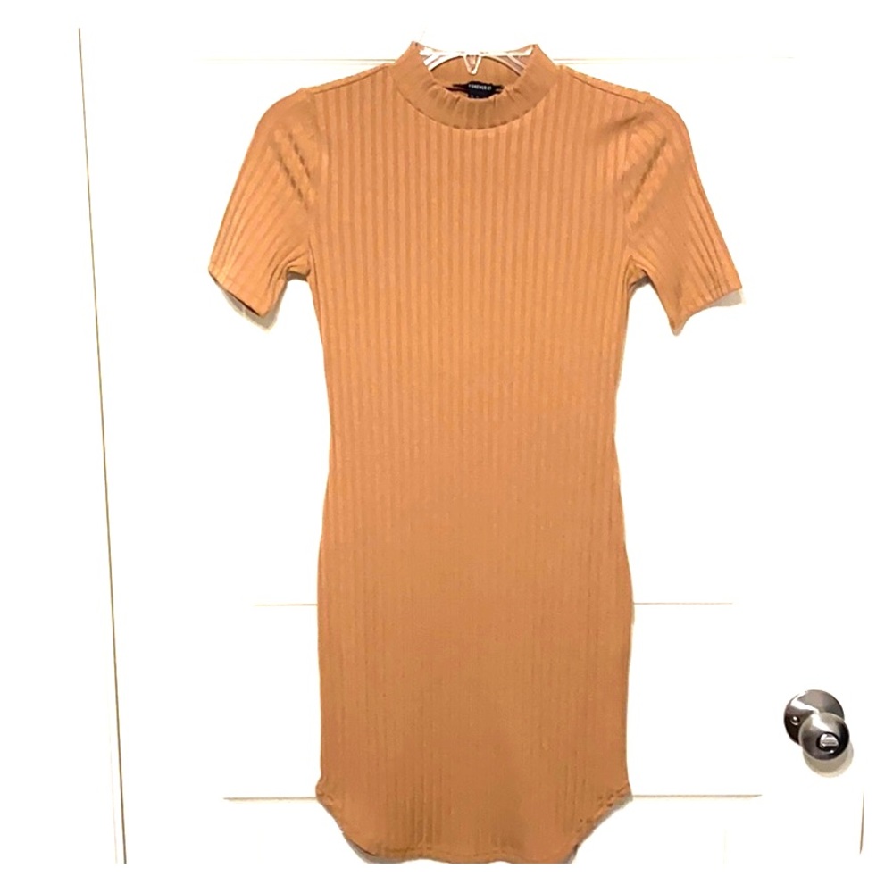 Tan short sleeve tight midi dress